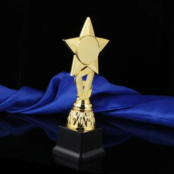 20/29/25cm Golden Award Trofej Plastové Věrnostní Odměny Trofeje Medaile Za Odměnu Soutěž Šálky Mateřské školy Děti Dárek Trofeje